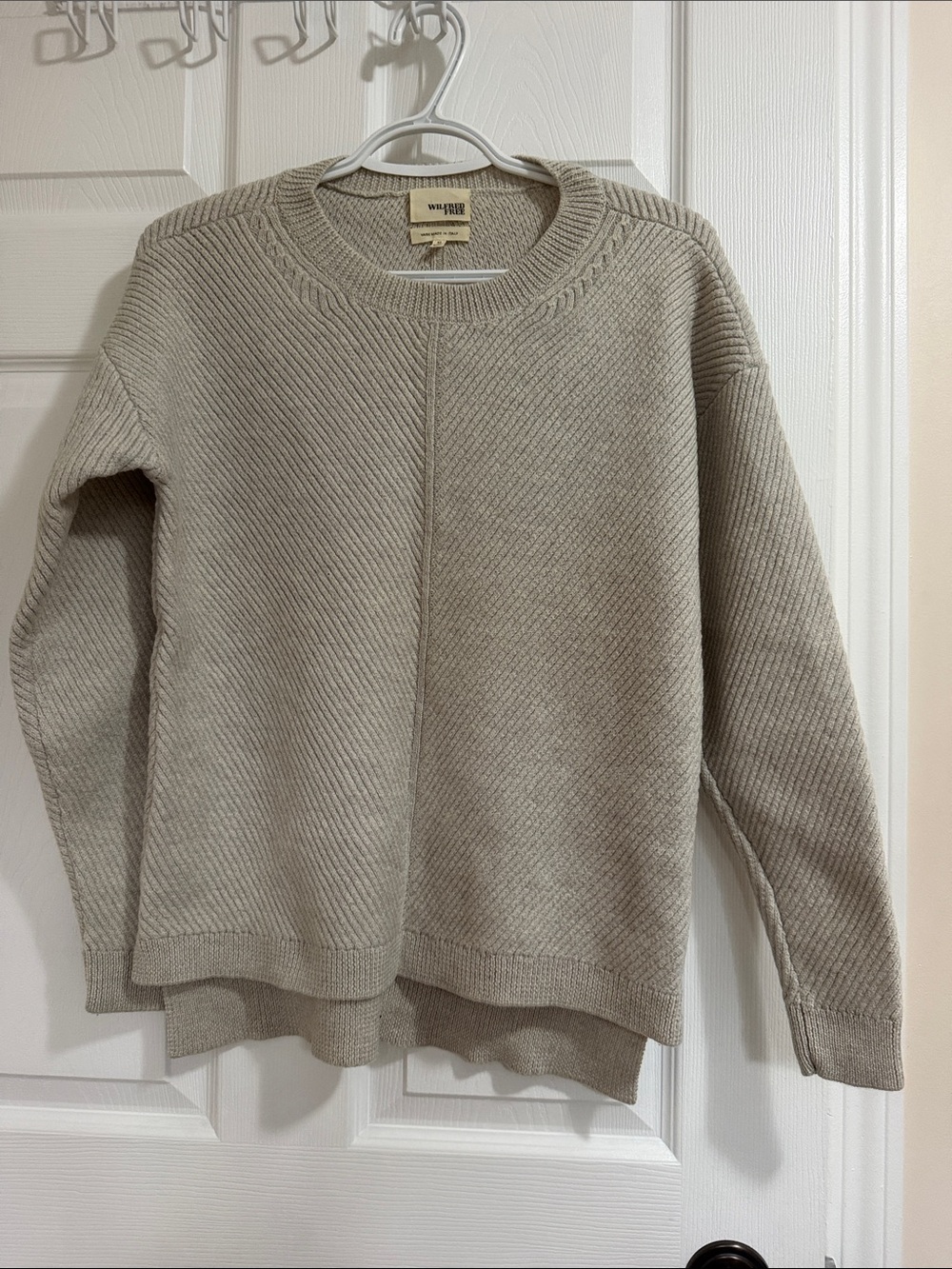 Wilfred Beige Textured Crewneck Sweater